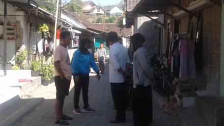 Tinjau Lokasi Pembangunan Paving Blok di Pedukuhan Sidorejo